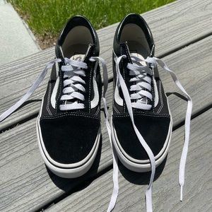 Vans Old Skool Platform in Black/White